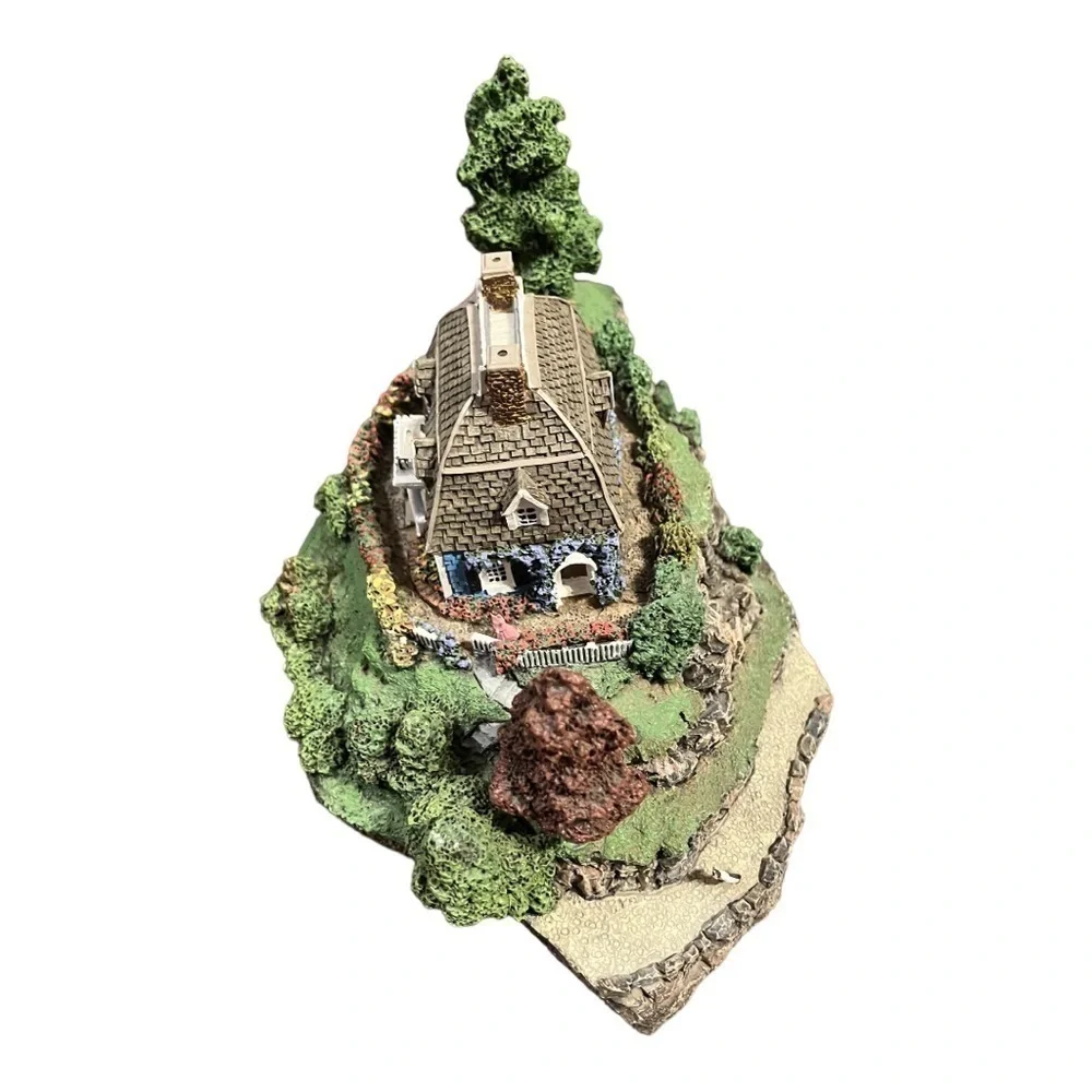 Danbury Mint Fishermans Cove Colin Gough Fishing Village Sculpture Display item